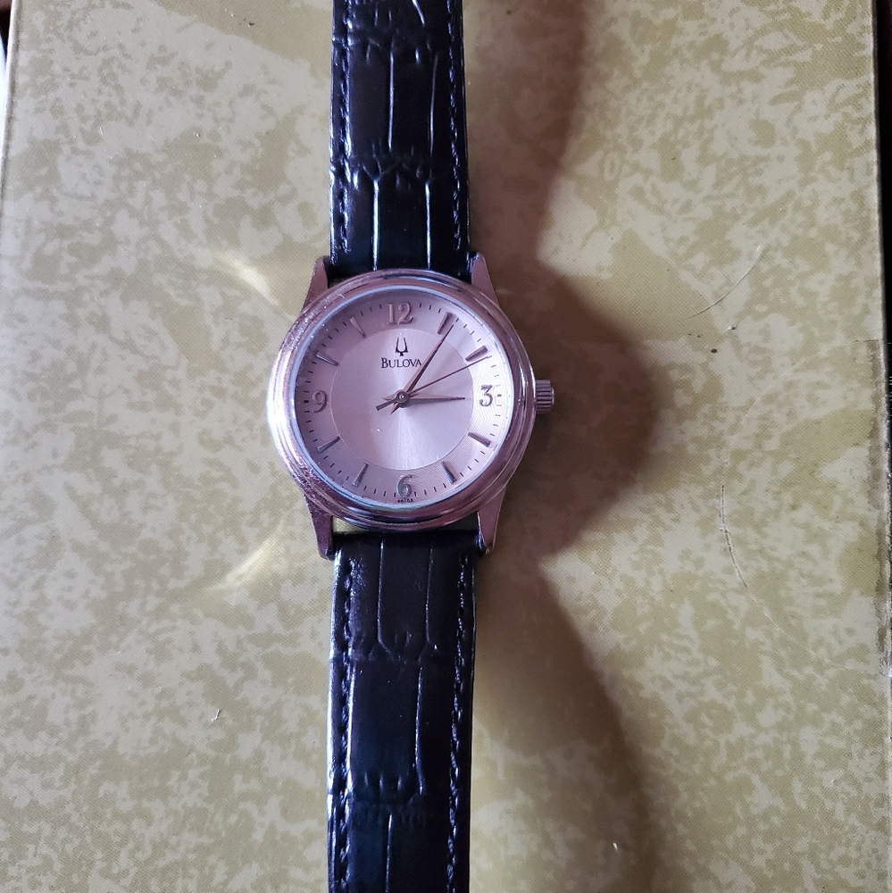 Women's Bulova Watch  NWOT - Picture 2 of 6